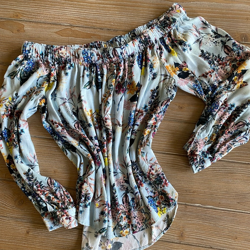 Karen Kane Off shoulder summer top